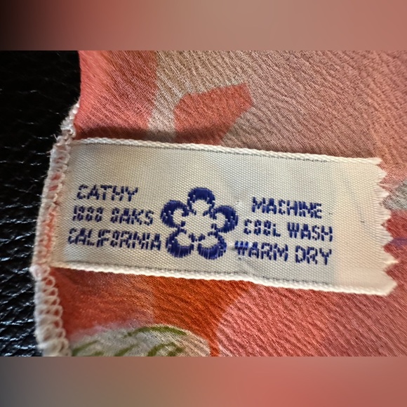 Vintage 1960’s Floral Scarf - Picture 10 of 13